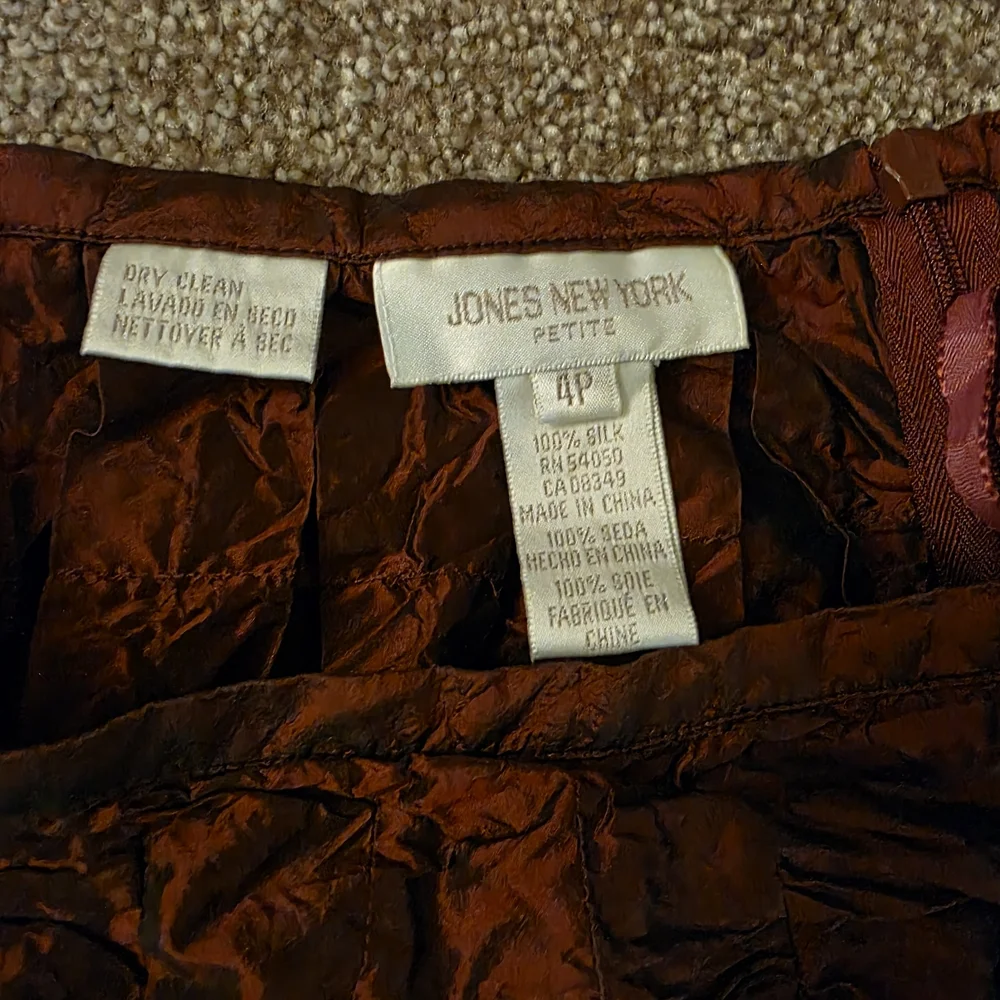 Jones New York Deep Red A-Line Skirt - Picture 2 of 3